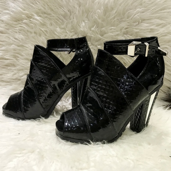 Privileged Brand Booties Nasty Gal Patent Peep Toe - Picture 2 of 6